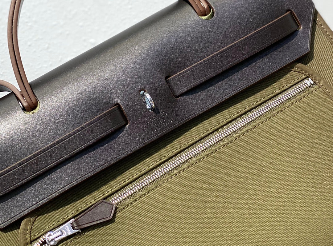 Herbag 31 Toile Olive Canvas Piel de vacuno negra