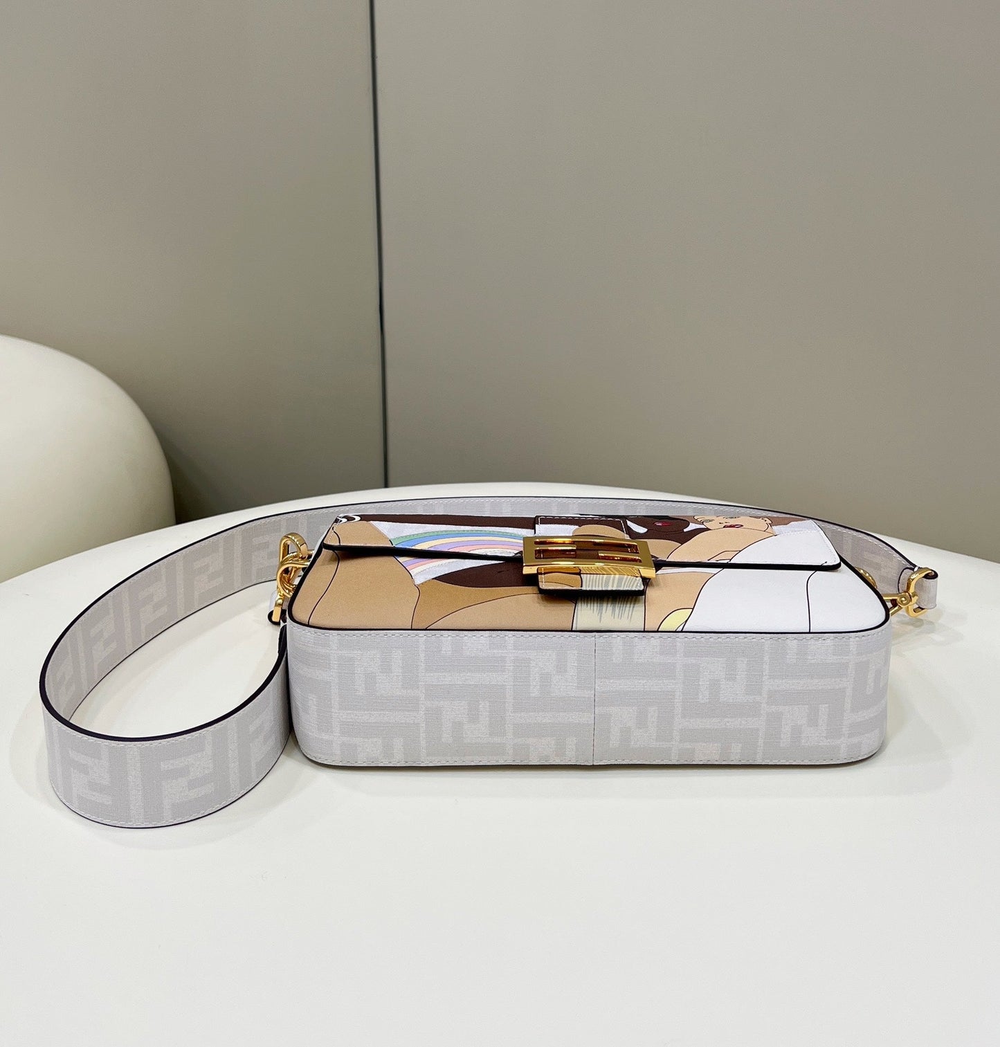 BOLSO BAGUETTE FENDI 27 DE PIEL DE BECERRO BLANCA CON ETIQUETA ADJUNTA Y HERRAJES DORADOS