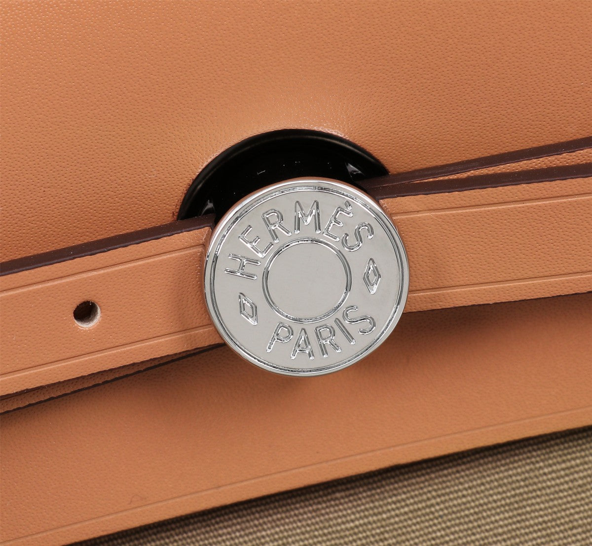 HM HERBAG ZIP 31 LONA OLIVA Y BRONCE