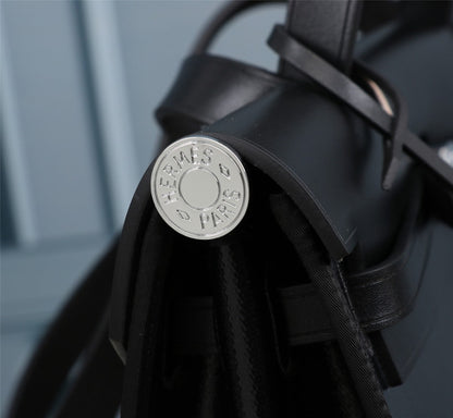 HM HERBAG ZIP 31 PIEL DE BECERRO BLANCA Y NEGRA