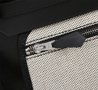 HM HERBAG ZIP 31 PIEL DE BECERRO BLANCA Y NEGRA