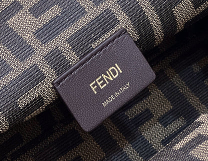BOLSO FENDI FIRST SMALL 26 DE PIEL BLANCA CON DETALLES EXÓTICOS