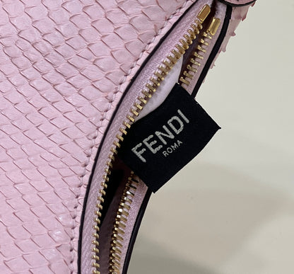 SAC FENDIGRAPHY MINI 16 EN CUIR DE VEAU ROSE CLAIR, QUINCAILLERIE DORÉ