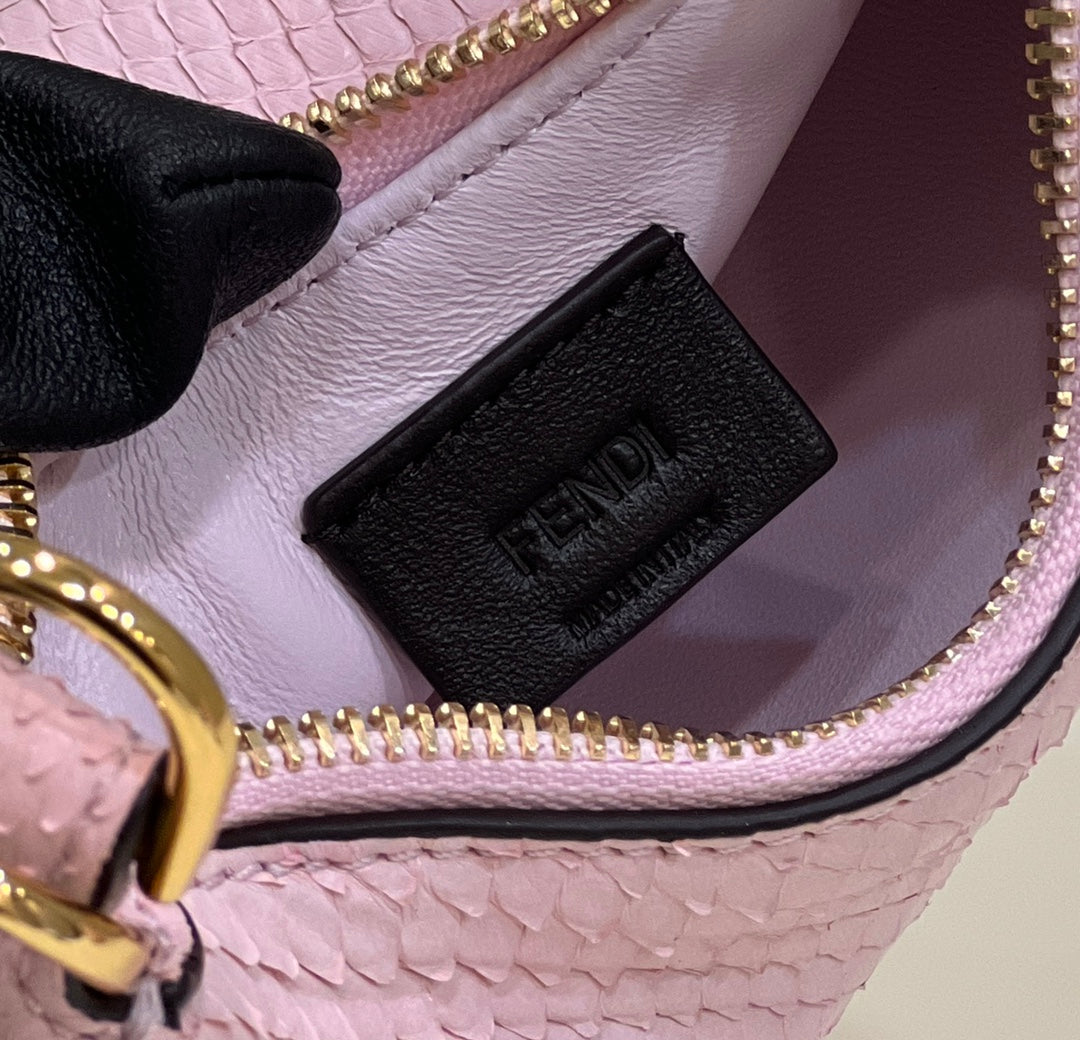 SAC FENDIGRAPHY MINI 16 EN CUIR DE VEAU ROSE CLAIR, QUINCAILLERIE DORÉ