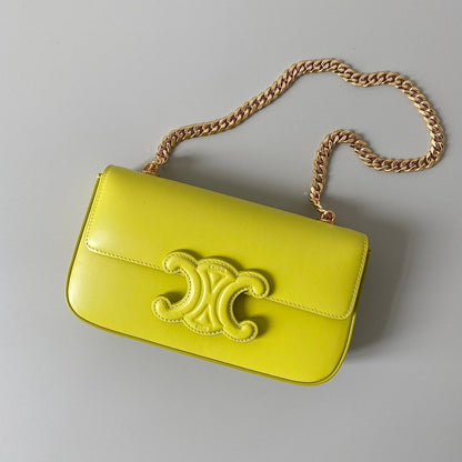 BOLSO DE AXILAS CON CADENA EN RELIEVE DE PIEL DE BECERRO AMARILLO CHARTREUSE