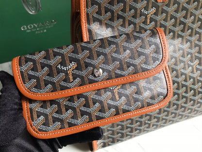 SAC HARDY PM 40 EN TOILE GOYARDINE NOIRE ET GARNITURE EN CUIR TAURILLON BRUN