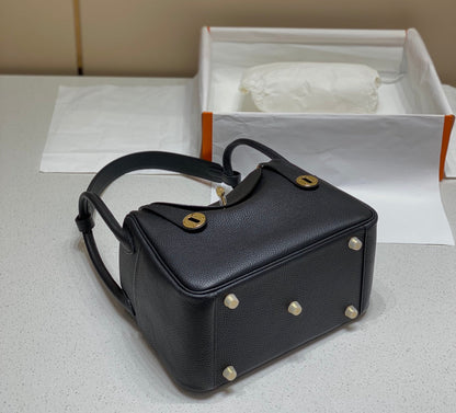 BOLSO HM LINDY 30 NEGRO TAURILLON PIEL CLEMENCE