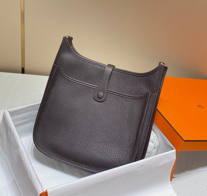Evelyne 29cm Chocolate Togo Show