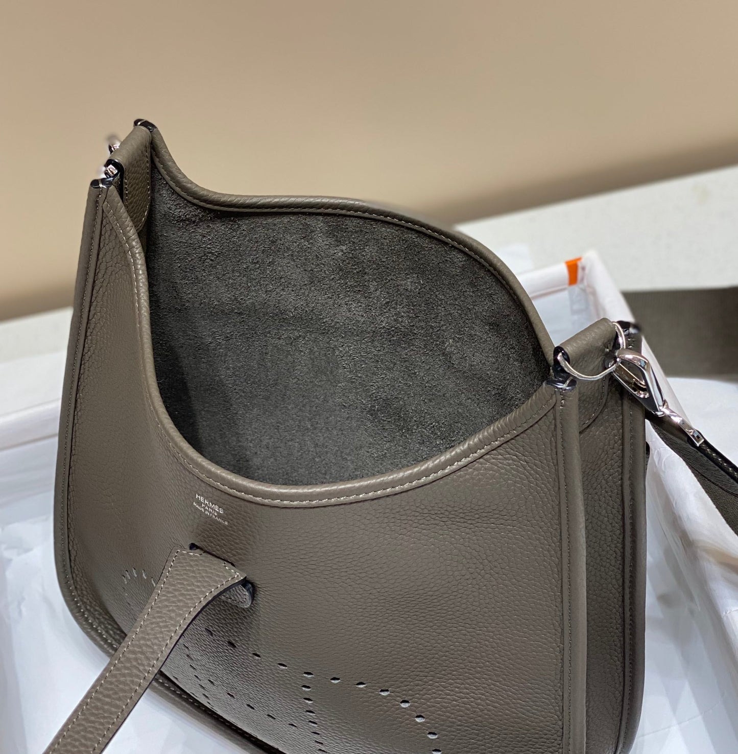 Evelyne 29cm Marrón Oscuro Togo Shw