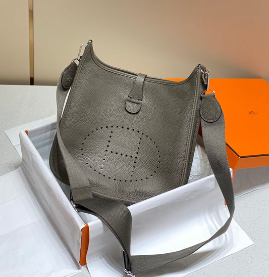 Evelyne 29cm Marrón Oscuro Togo Shw