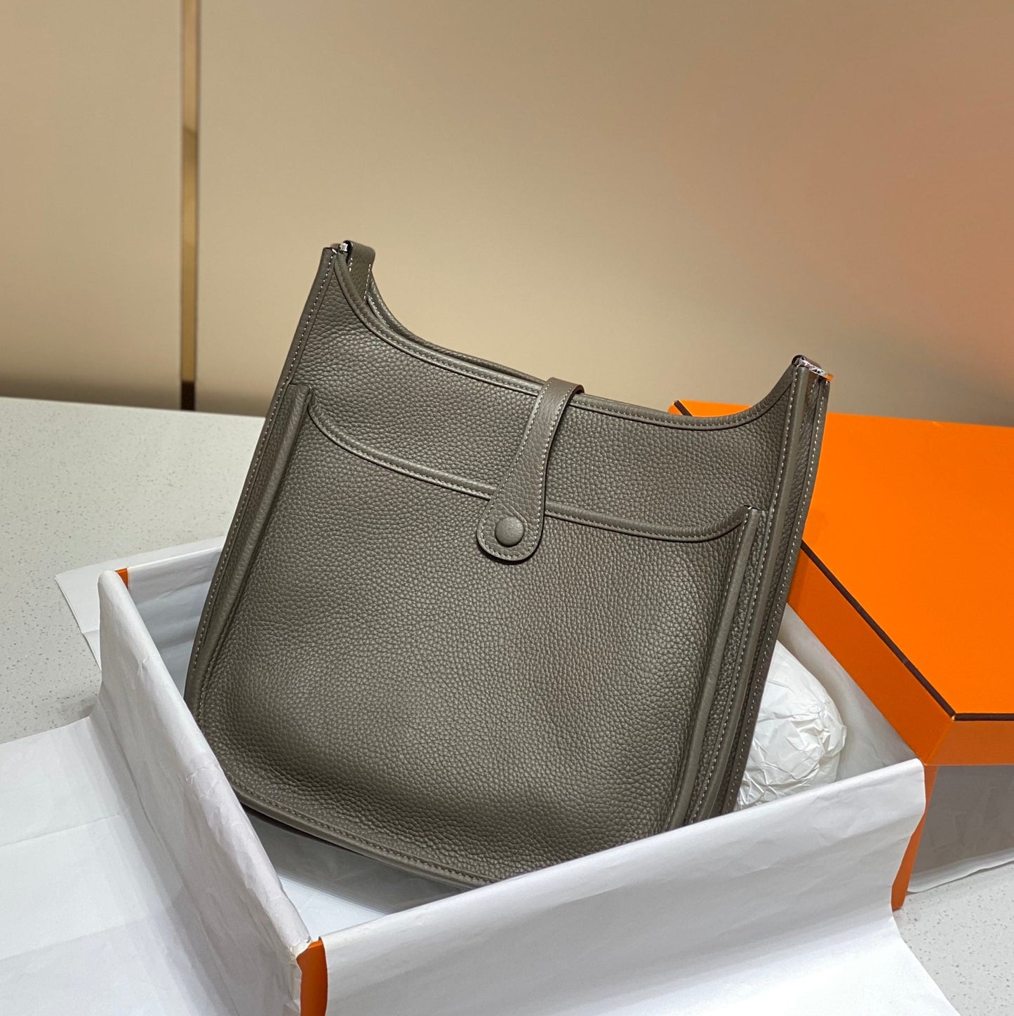 Evelyne 29cm Marrón Oscuro Togo Shw