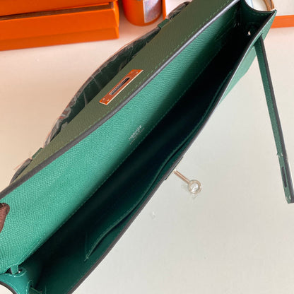 HM Kelly Cut 31 Kaitoke Green Epsom Leather Silver Hardware 229041