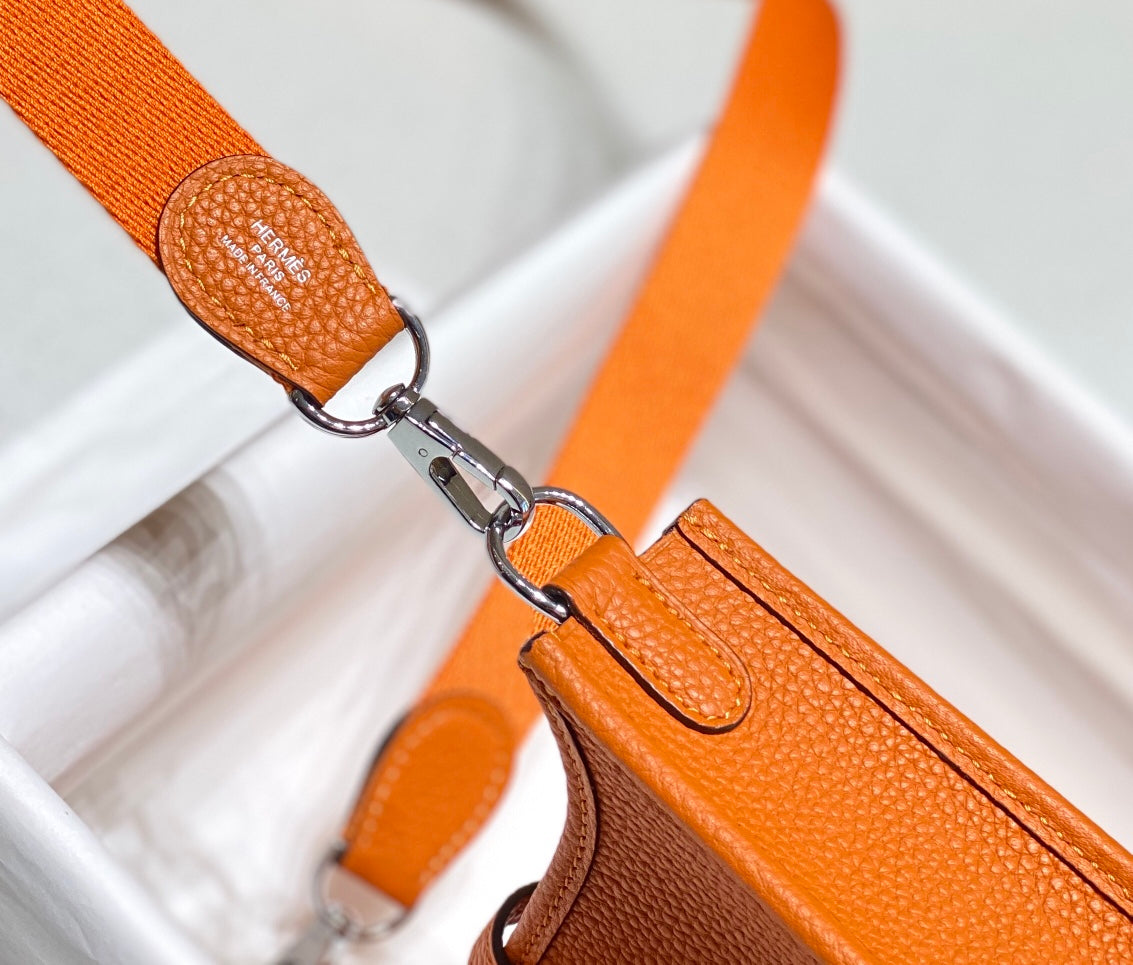 Mini Evelyne 18cm Naranja Caliente Togo Shw