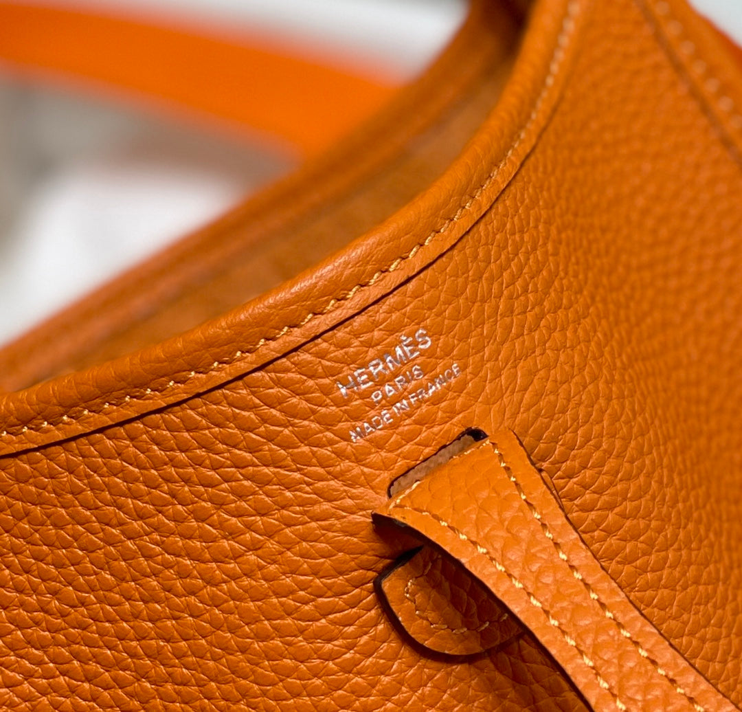 Mini Evelyne 18cm Naranja Caliente Togo Shw