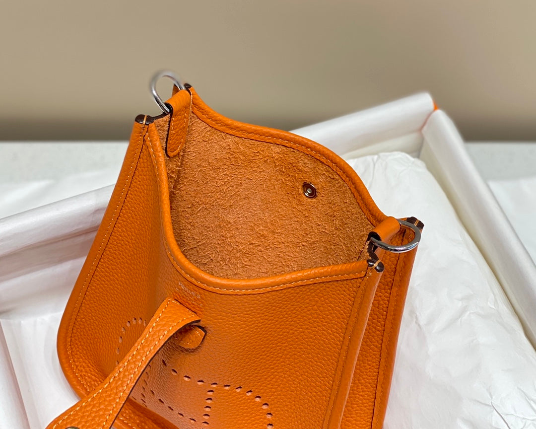 Mini Evelyne 18cm Naranja Caliente Togo Shw
