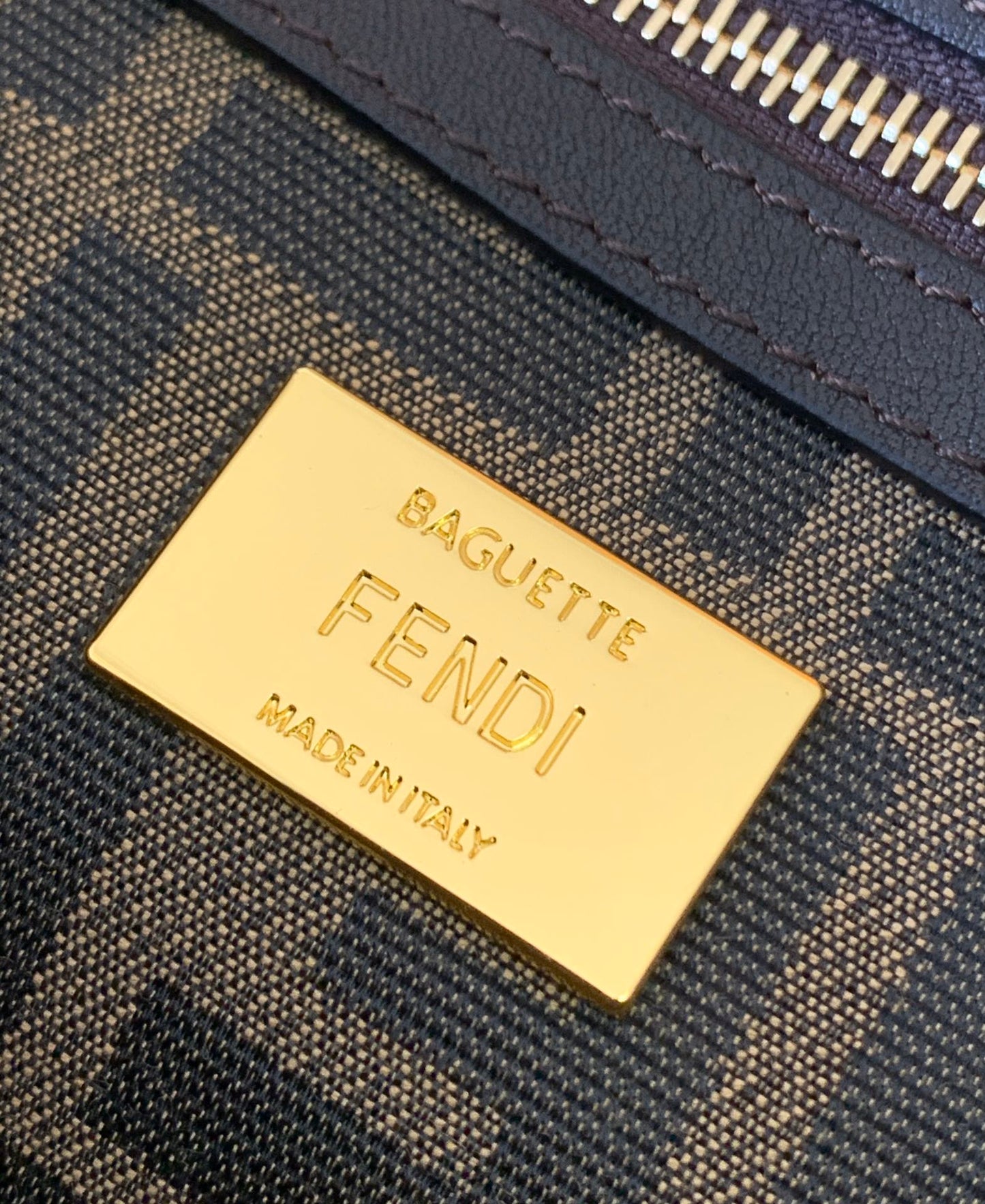 Bolso Fend Baguette 27 de tela jacquard marrón FF Ghw 