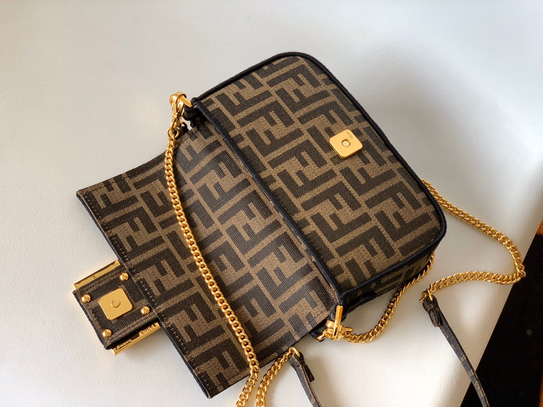 Sac en tissu jacquard marron Fend Baguette 20 GHW 