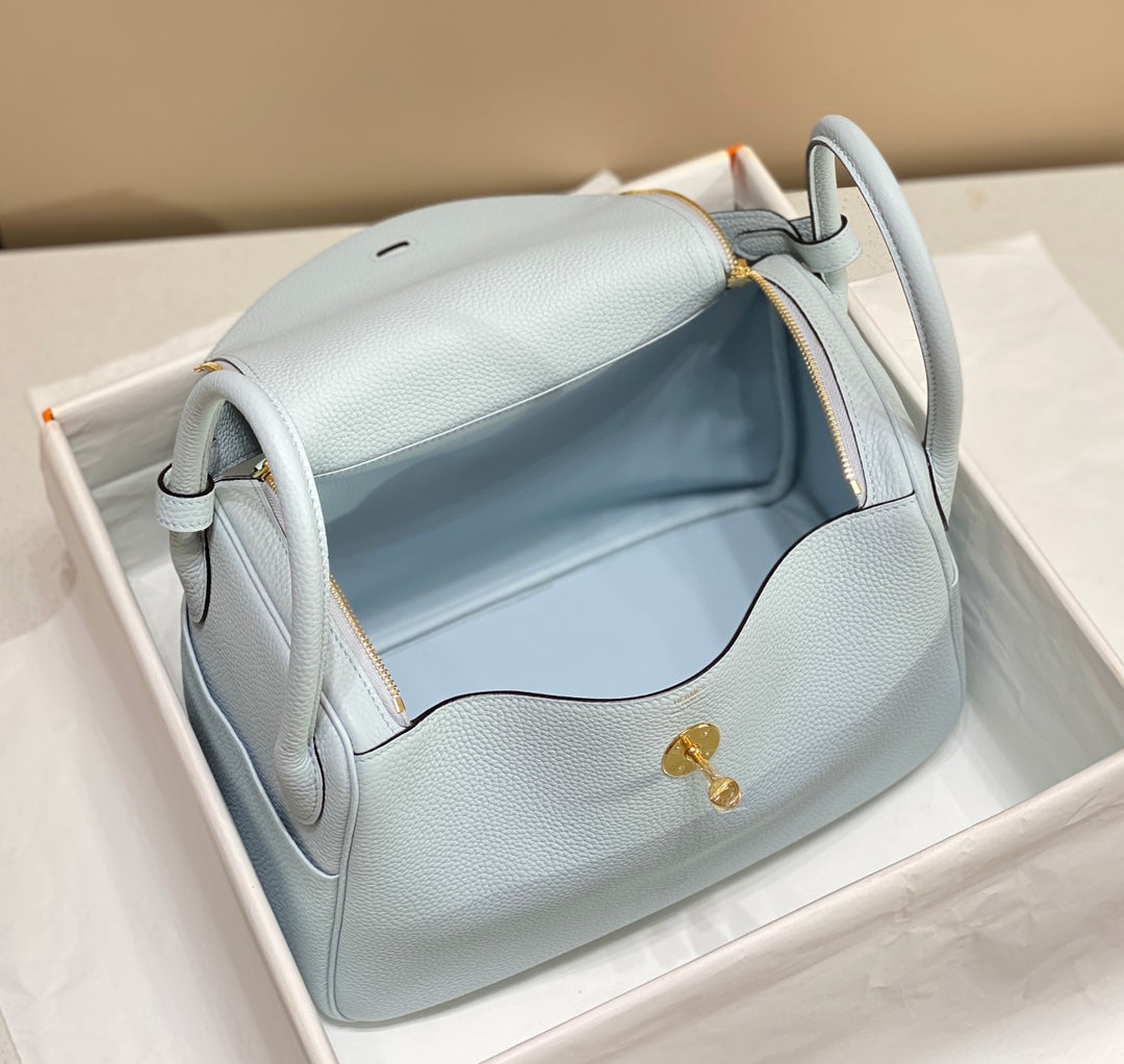 BOLSO HM LINDY 30 PIEL TAURILLON CLEMENCE AZUL PASTEL