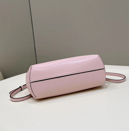 BOLSO FENDI FIRST SMALL 26 DE PIEL ROSA CLARO CON DETALLES EXÓTICOS