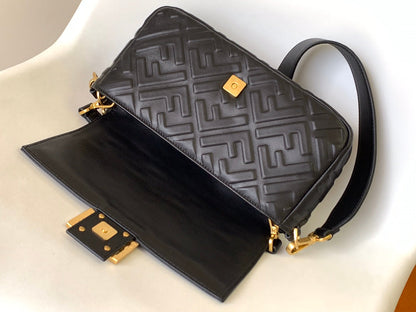 Sac Fend Baguette 27 en cuir noir à motif FF GHW 