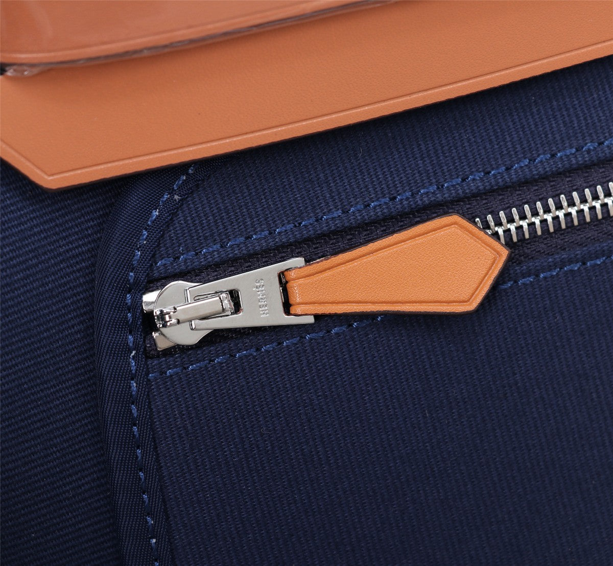 HM HERBAG ZIP 31 LONA AZUL MARINO Y BRONCE
