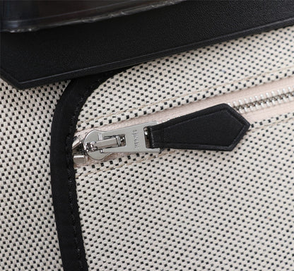 HM HERBAG ZIP 31 LONA CON MOTIVO DE CABALLO EN BLANCO Y NEGRO