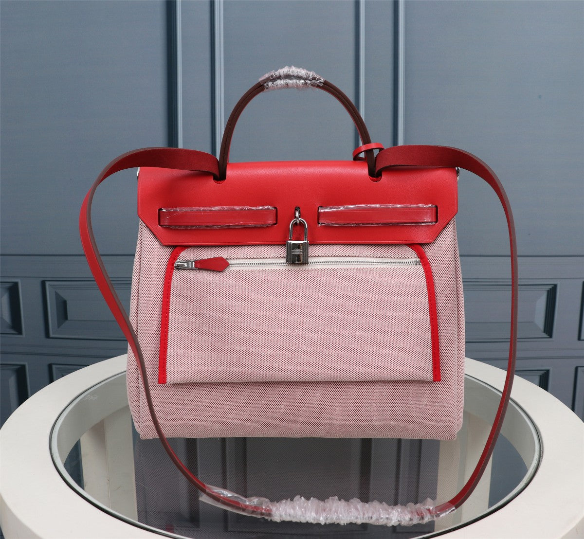 HM HERBAG ZIP 31 LONA CON MOTIVO DE CABALLO ROJO Y BLANCO