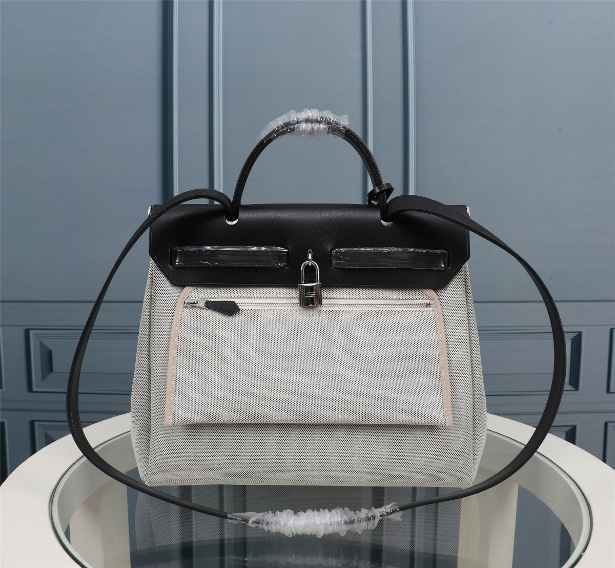 HM HERBAG ZIP 31 LONA BLANCA Y NEGRA