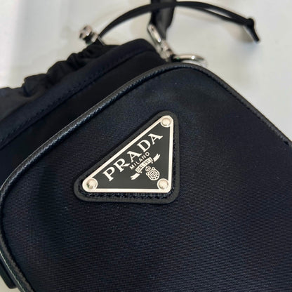 BOLSA PARA TELÉFONO 18 EN RE-NYLON NEGRO