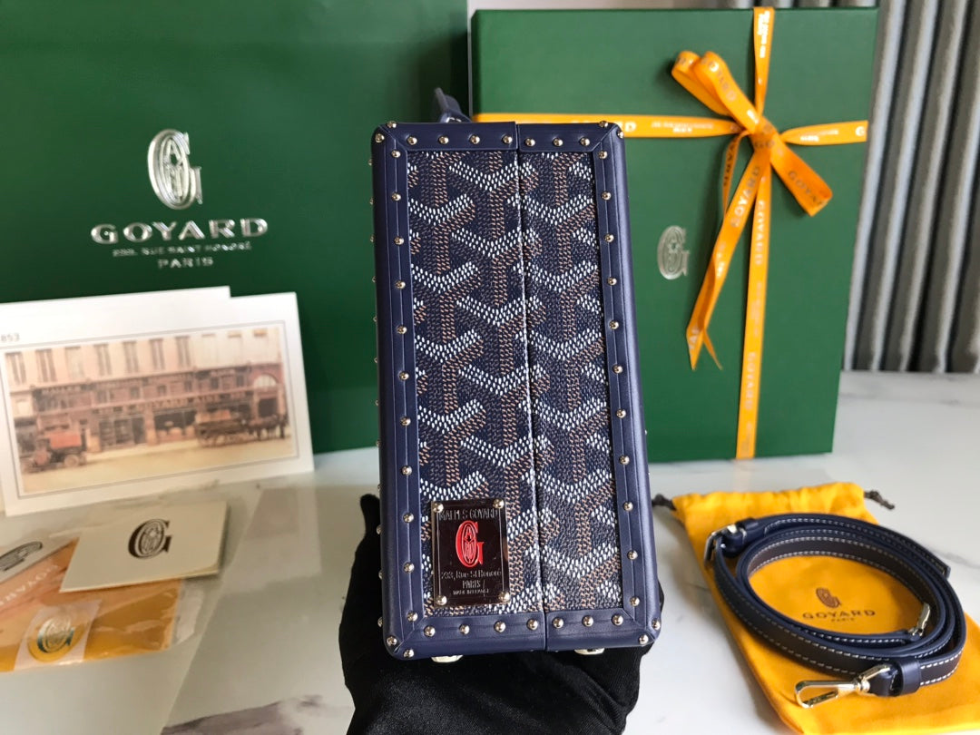 GRAND H?TEL TRUNK BAG 24 IN NAVY BLUE GOYARDINE CANVAS AND CALFSKIN