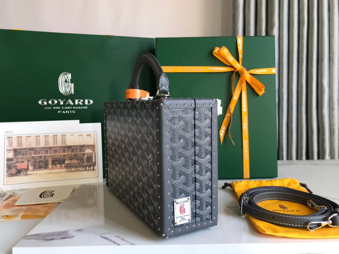 GRAND H?TEL TRUNK BAG 24 IN GREY BLACK GOYARDINE CANVAS AND CALFSKIN