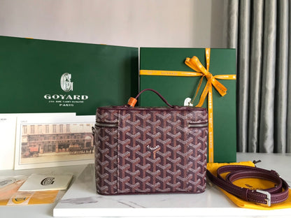TROUSSE DE VANITY MUSE 20 EN TOILE GOYARDINE ROUGE VIN