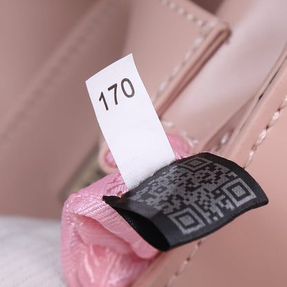 BOLSO PRA 23 DE PIEL DE BECERRO ROSA CLARO CON HERRAJES PLATEADOS