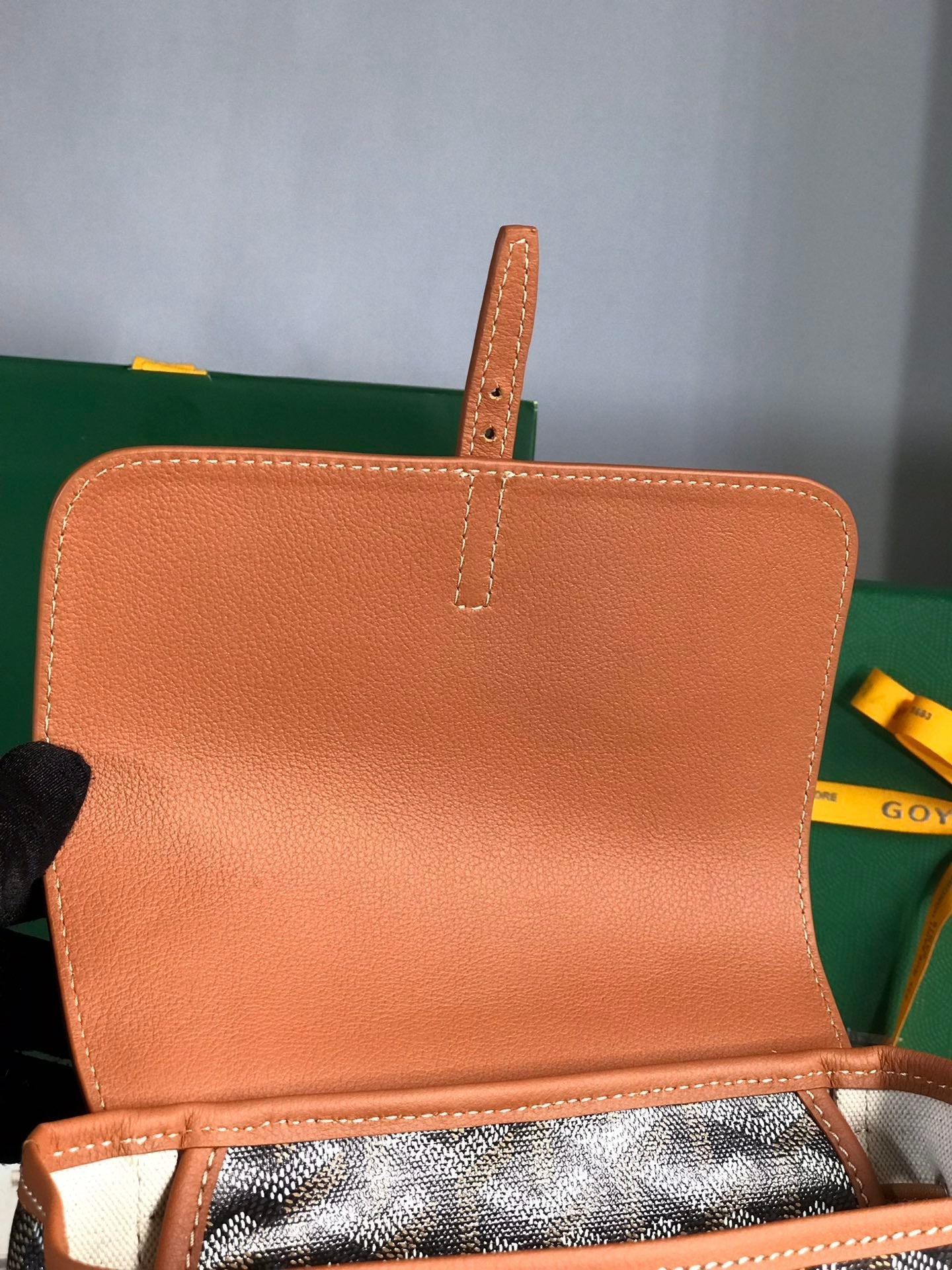 MOCHILA ALPIN MINI 21 EN PIEL DE CORDERO COLOR MARRÓN Y LONA GOYARDINE NEGRA