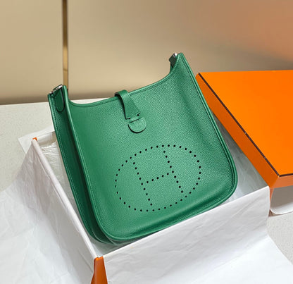 Evelyne 29cm Verde Oscuro Togo Shw