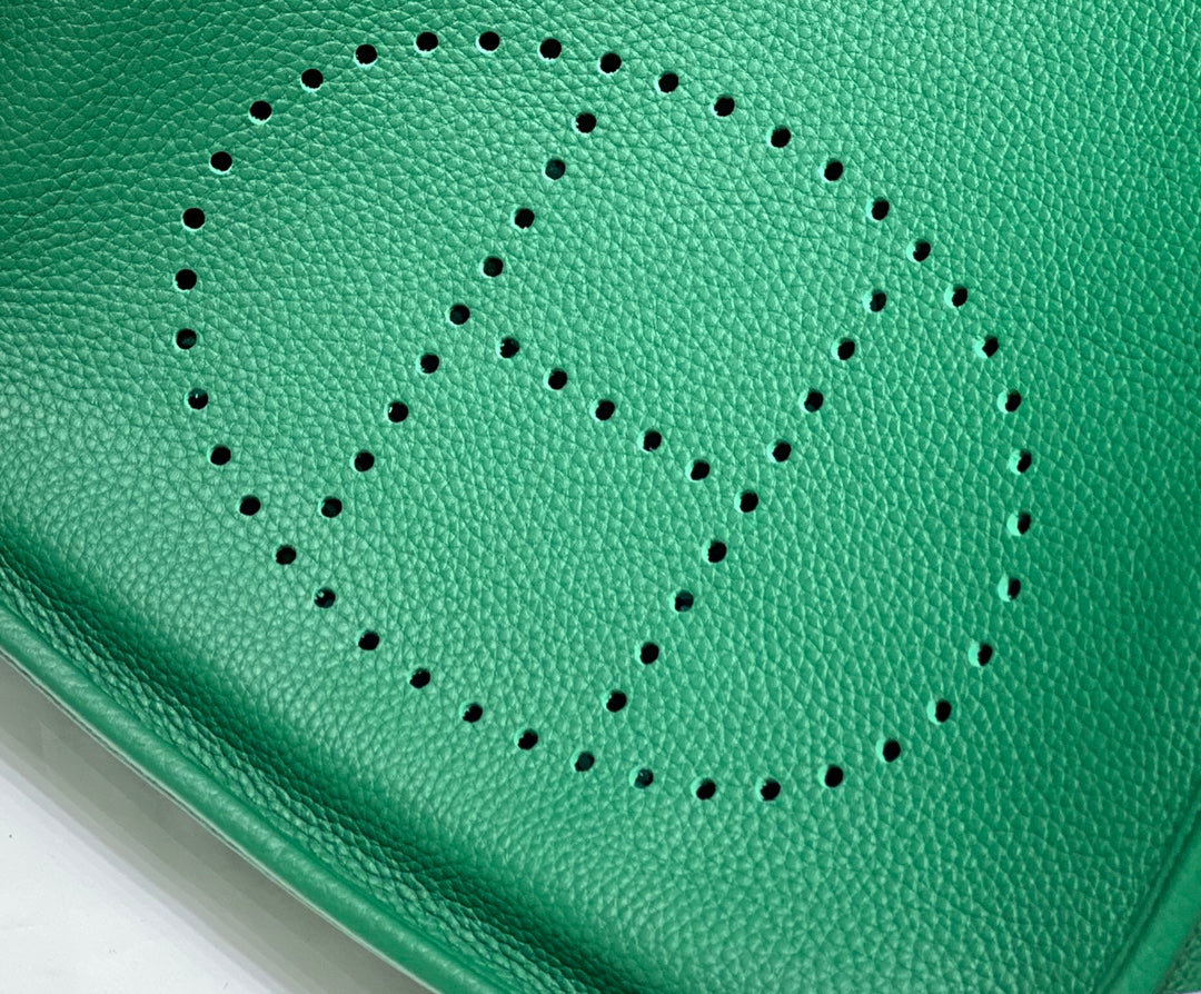 Evelyne 29cm Verde Oscuro Togo Shw