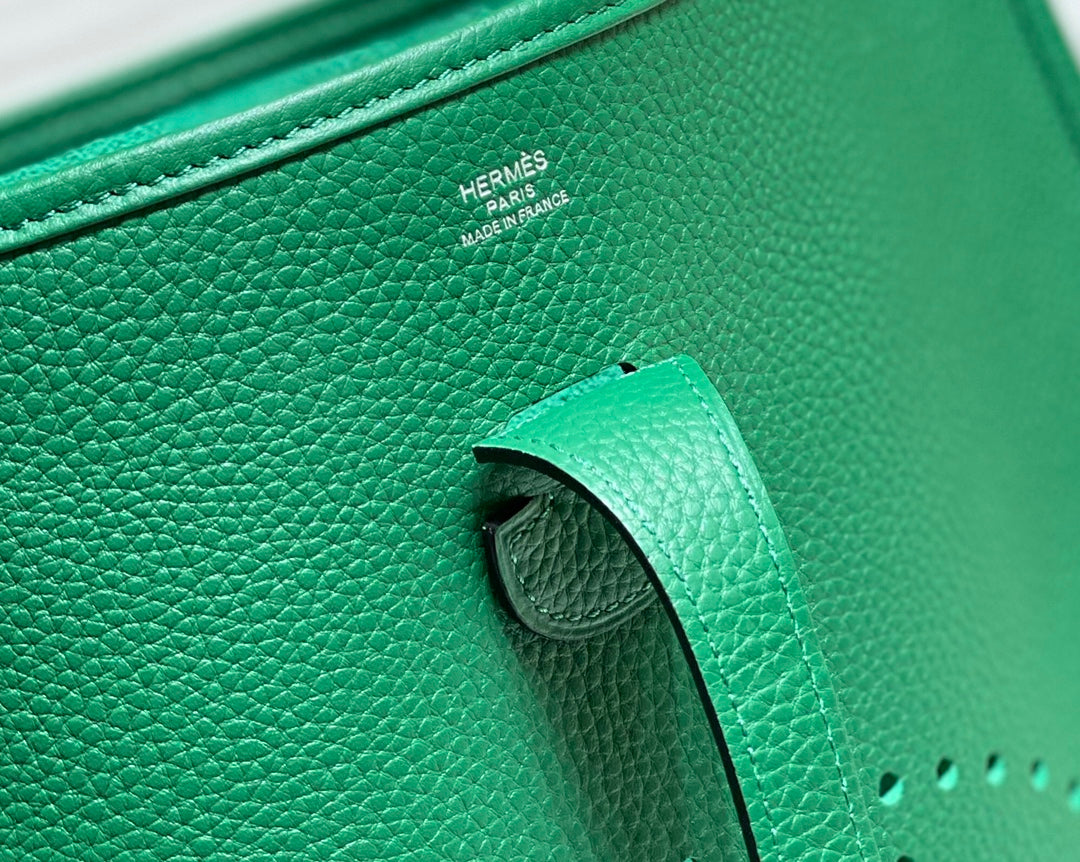 Evelyne 29cm Verde Oscuro Togo Shw