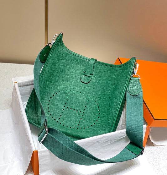 Evelyne 29cm Verde Oscuro Togo Shw