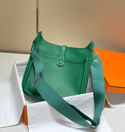 Evelyne 29cm Verde Oscuro Togo Shw
