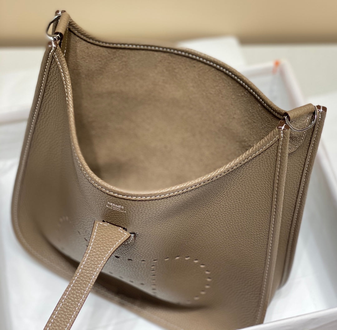 Evelyne 29cm Marrón Togo Shw