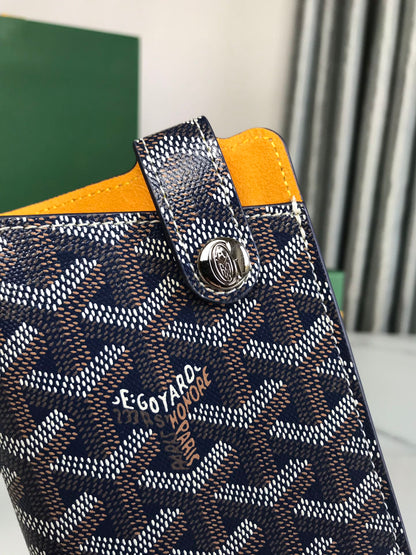 MONTMARTRE GM CASE 18 EN TOILE GOYARDINE BLEU MARINE