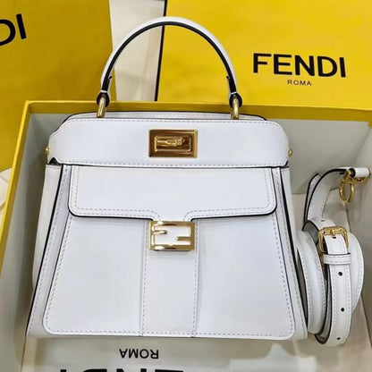 BOLSO FENDI PEEKABOO MINI 23 DE PIEL DE BECERRO BLANCA CON HERRAJES DORADOS
