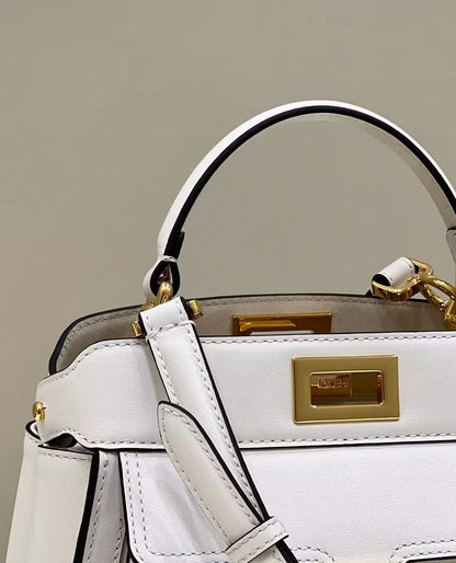 BOLSO FENDI PEEKABOO MINI 23 DE PIEL DE BECERRO BLANCA CON HERRAJES DORADOS