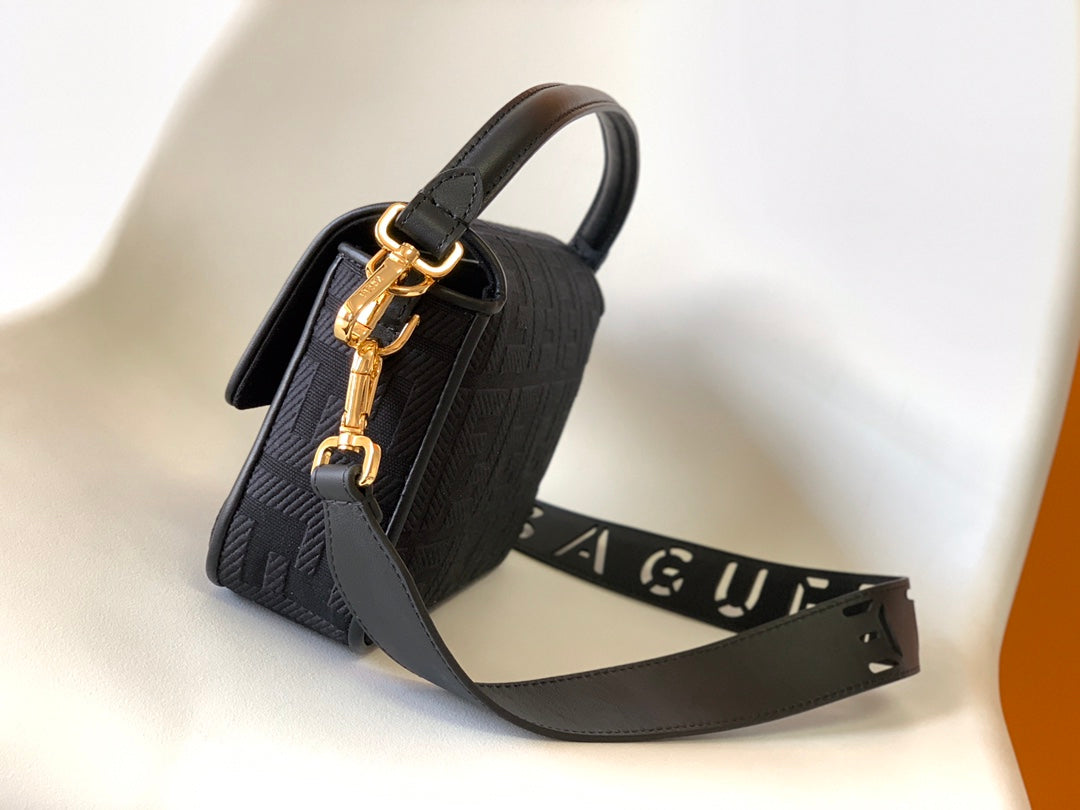Sac Fend Baguette en toile noire 27 avec broderie FF GHW 
