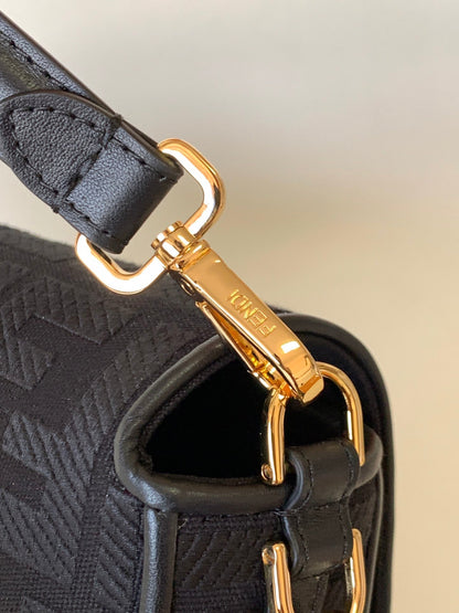 Sac Fend Baguette en toile noire 27 avec broderie FF GHW 