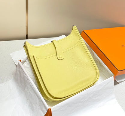 Evelyne 29cm Amarillo Togo Shw