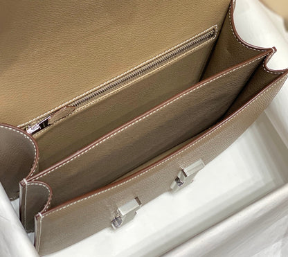 Constance 24 Etoupe Epsom Cuero Herrajes Plateados