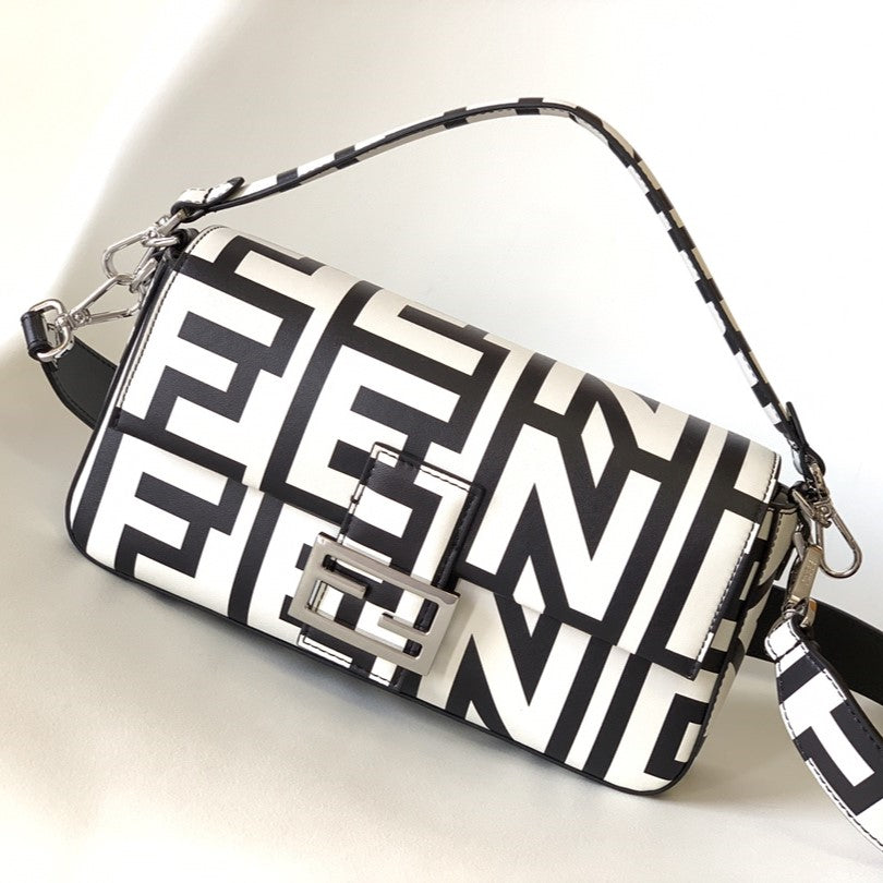 Bolso Fend Roma &amp; Marc Jacobs 27 de piel negra y blanca 