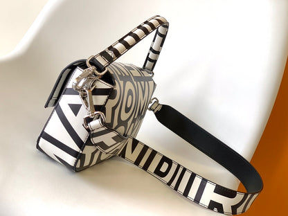 Bolso Fend Roma &amp; Marc Jacobs 27 de piel negra y blanca 
