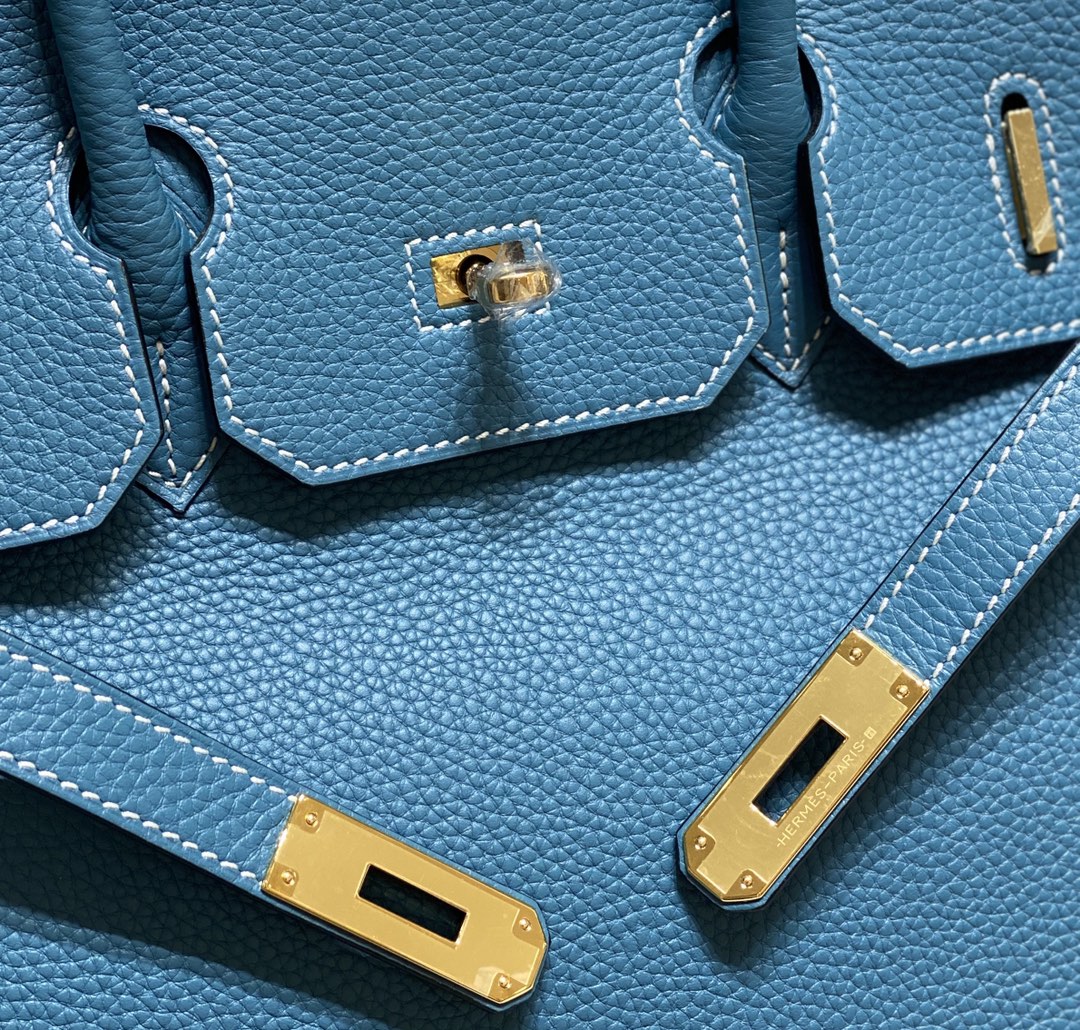BOLSO HM BIRKIN DE 35 CM CON HERRAMIENTAS EN ORO CERULEAN TOGO